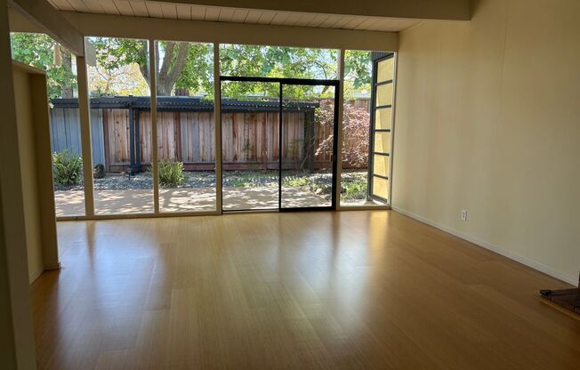 Lovingly Maintained 3 Bed, 2 Bath Home in the Circles