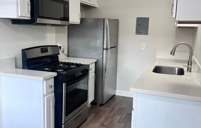 1 bed, 1 bath, 650 sqft, $1,995, Unit 62