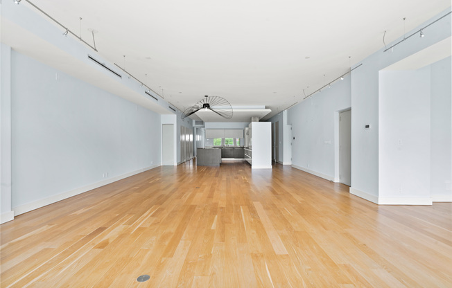 32 LAIGHT ST