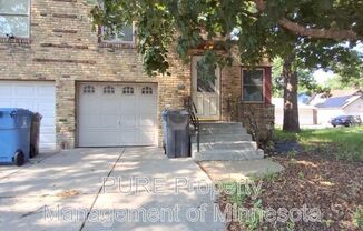 3710 E 43 ST