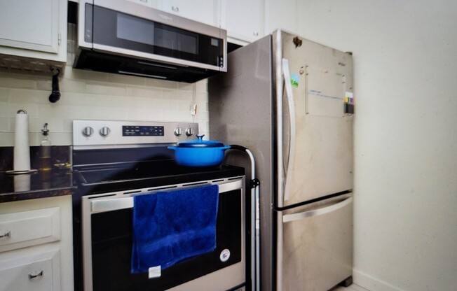 1 bed, 1 bath, 805 sqft, $2,800, Unit 045