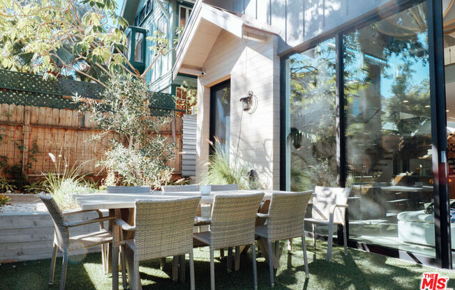 115 PARK PL