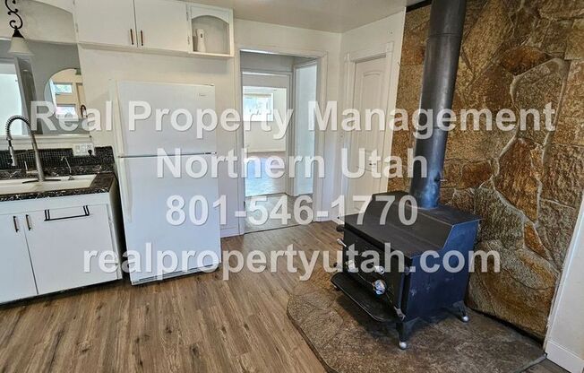 3 beds, 1 bath, $1,950