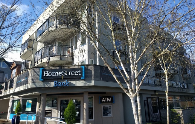 Gorgeous 1BDR in the heart of Queen Anne!