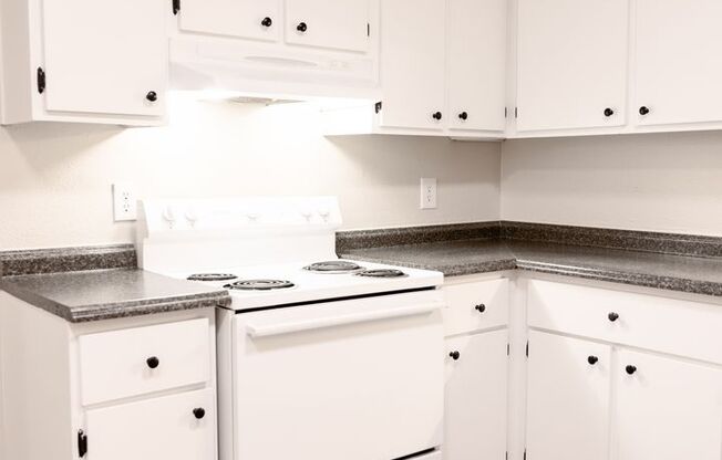 1 bed, 1 bath, 616 sqft, $895, Unit B-8