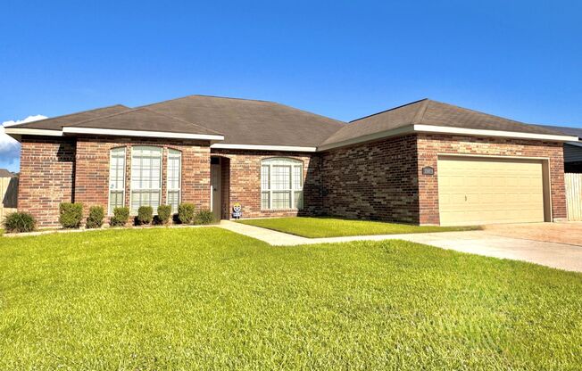 Spacious 4 Bed, 2.5 Bath Home in Gonzales - Expanded Kitchen, Fireplace, & Patio!