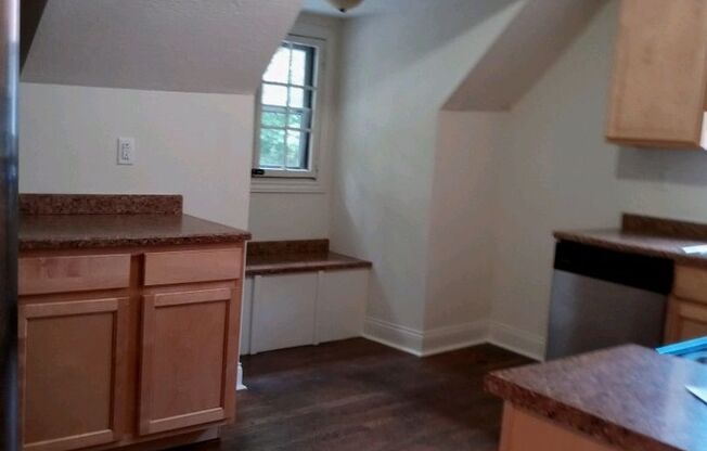 0308-312 N Washington Street