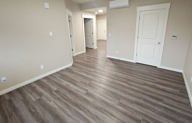 1 bed, 1 bath, 707 sqft, $1,595, Unit 303