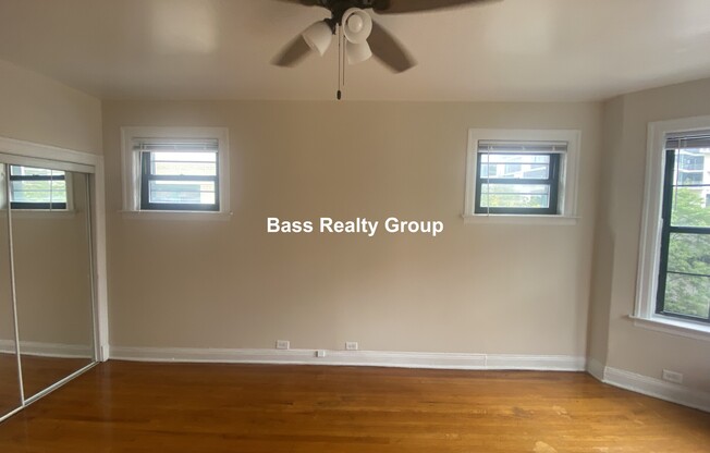 5114 S BLACKSTONE AVE