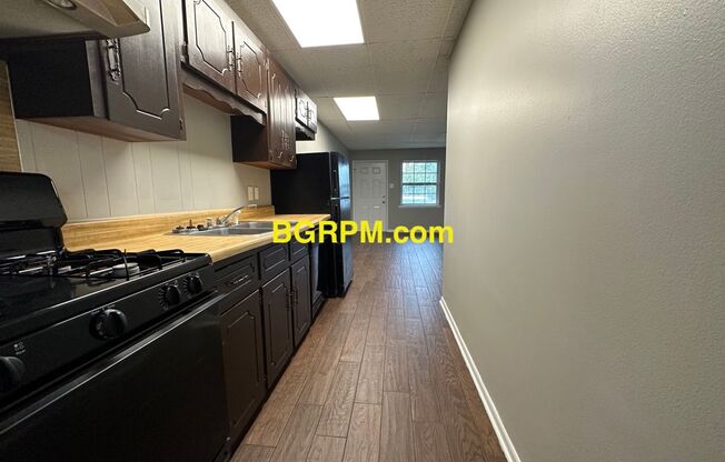 1 bed, 1 bath, 550 sqft, $650