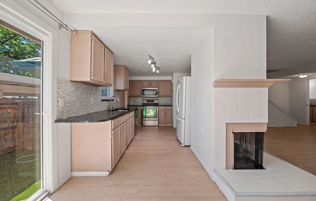 Comfort, Convenience & Style in the Heart of Greenwood Village