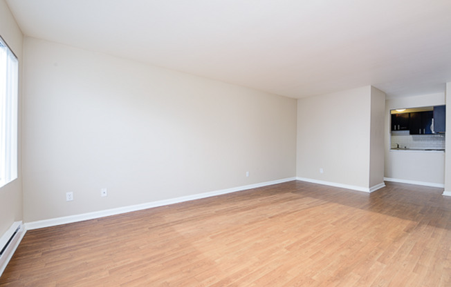 2 beds, 1 bath, 834 sqft, $1,995, Unit 1-107