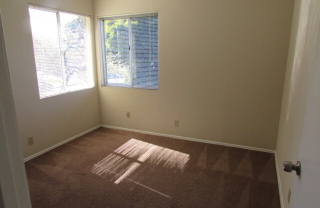 2 beds, 1 bath, $1,750