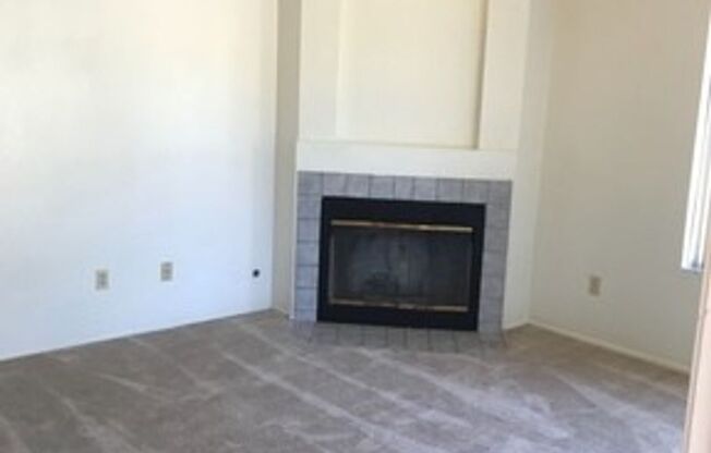 2 beds, 2 baths, 900 sqft, $2,200, Unit 08