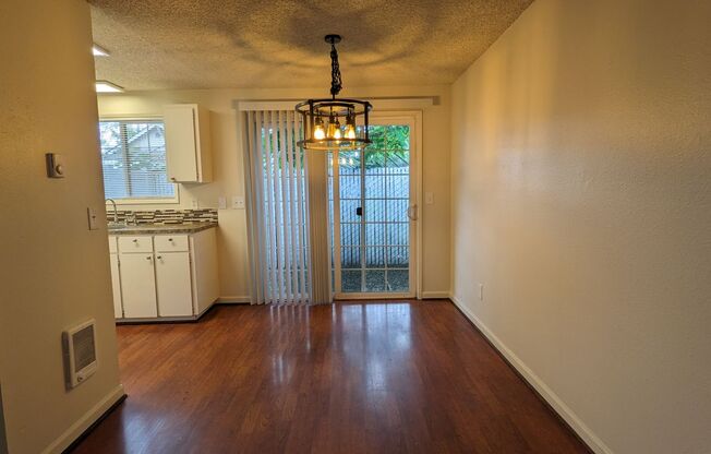 2 beds, 1.5 baths, 900 sqft, $1,545, Unit 7869