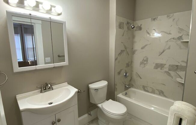 Studio, 1 bath, $1,195, Unit 201 Appleton St. 1B