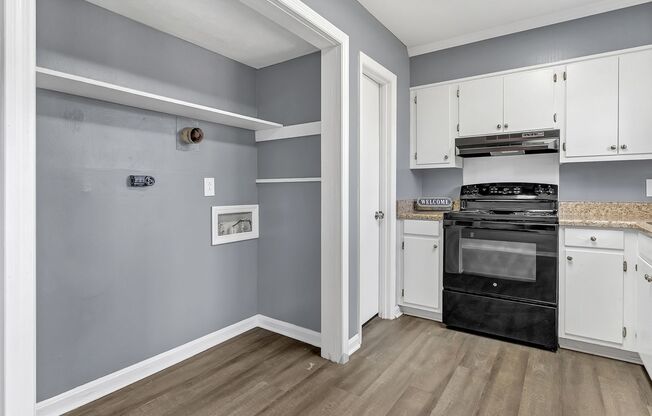 3 beds, 2.5 baths, 1,370 sqft, $1,015, Unit B-3