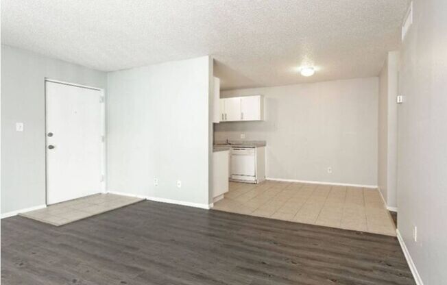 2 beds, 2 baths, 890 sqft, $1,500, Unit 01 - 020