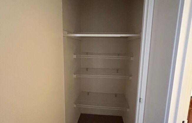 1 bed, 1 bath, 734 sqft, $1,350, Unit K05