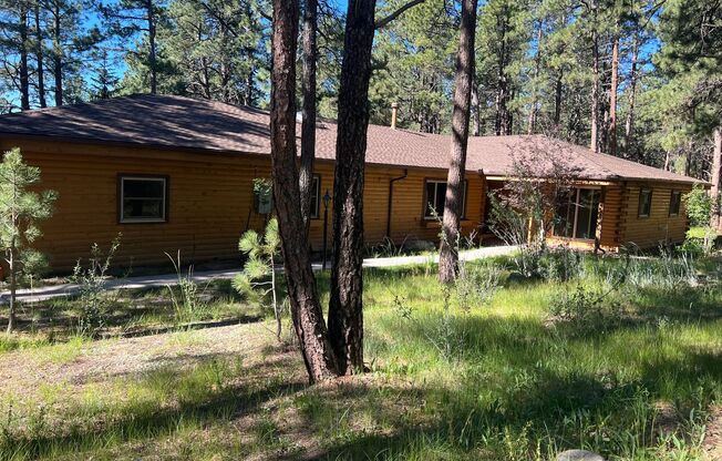 NEWLY REMODELED FARMHOUSE STYLE HOME ON THE 13TH HOLE OF THE WOODMOOR GOLF COURSE!!!!