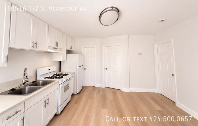 10516 1/2 S VERMONT AVE