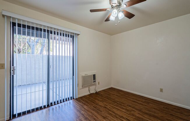 1 bed, 1 bath, 420 sqft, $1,000, Unit 1