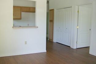 3 beds, 2 baths, 1,000 sqft, $1,395, Unit 1