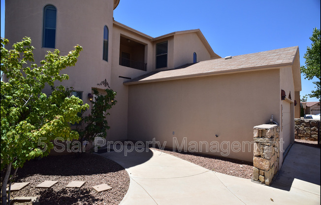 3277 SCARLET PT DR