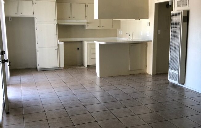 52nd Street Apartments