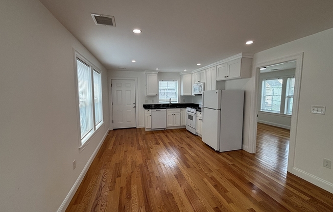160 BOW ST