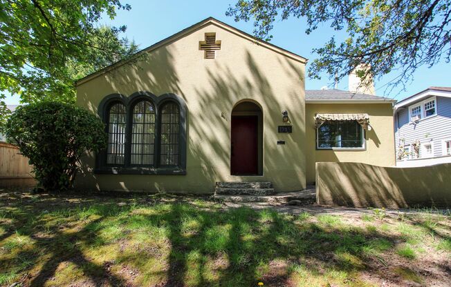 RENT SPECIAL: $750 Off First Full Month's Rent With One Year Lease!~ High 1945