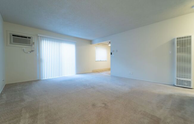 2 beds, 1 bath, 760 sqft, $2,450, Unit 26