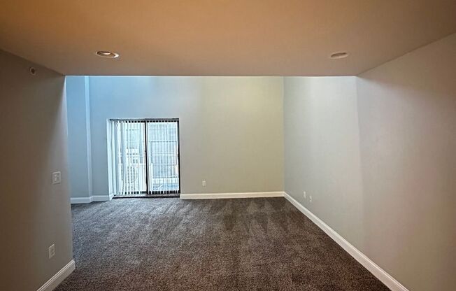 2 beds, 1.5 baths, 840 sqft, $2,295, Unit 104