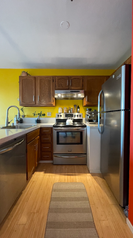 275 Burnett Ave