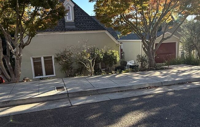 Great 2 Bedroom Rental Home in Crocker Highland District