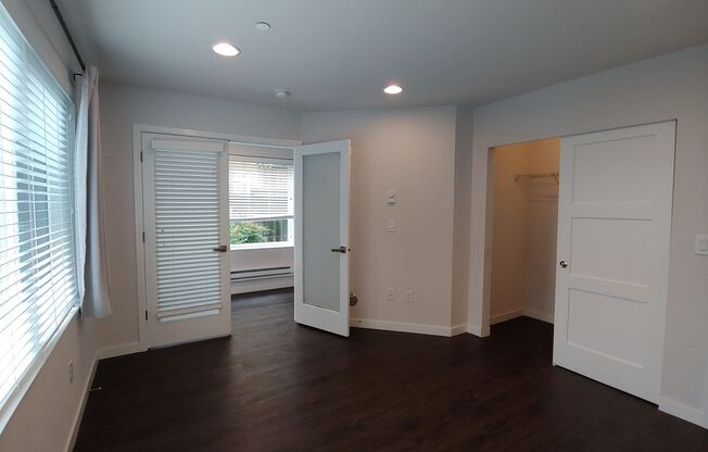 Contemporary Home in Bryant for Rent!