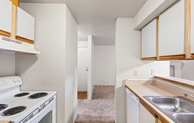 1 bed, 1 bath, 600 sqft, $1,800, Unit B205