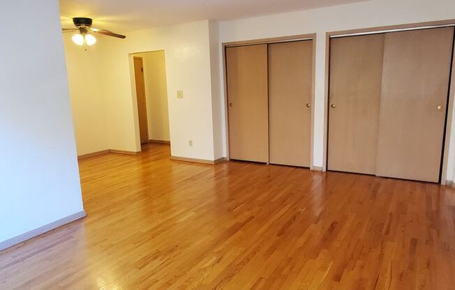 1 bed, 1 bath, $1,095, Unit 202