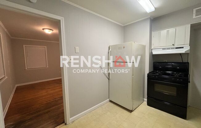 3 beds, 1.5 baths, $1,050