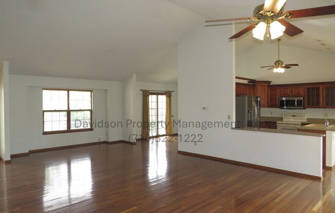 Stunning 4 Bedroom House in West Colorado Springs