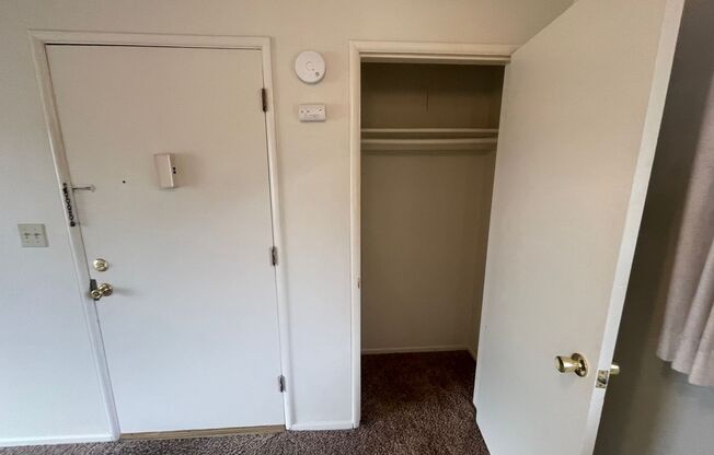 Studio, 1 bath, 450 sqft, $1,595, Unit Unit 5