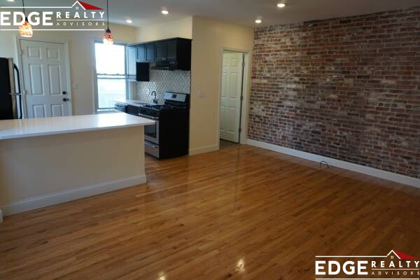 4 ROCKLEDGE ST