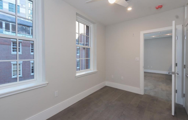 1 bed, 1 bath, $3,100, Unit 45BS-303