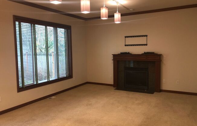 3 beds, 2.5 baths, $3,125, Unit # #A