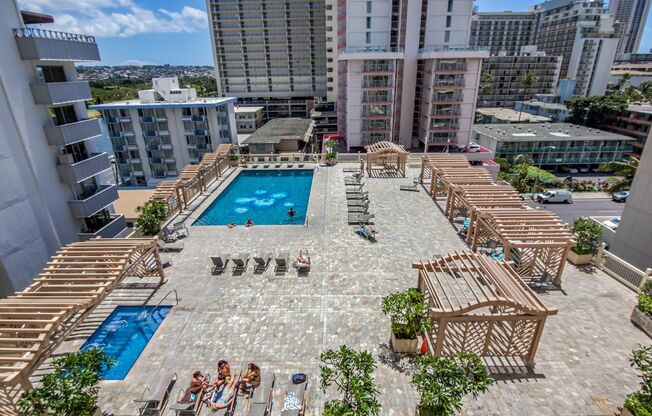 Studio, 1 bath, $1,900