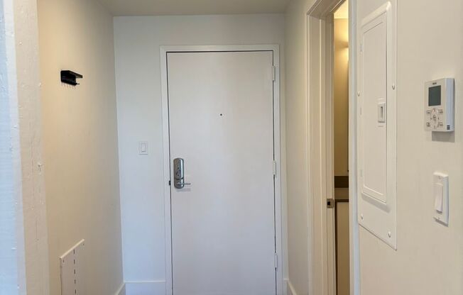 Studio, 1 bath, 494 sqft, $1,925, Unit 403