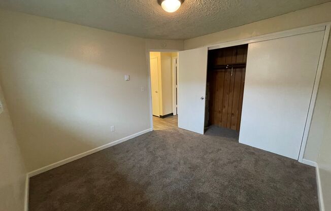 2 beds, 1 bath, 825 sqft, $1,295, Unit 554