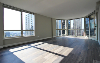 1 E Delaware Pl