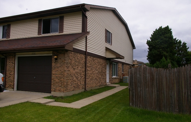 315 Creekside Dr B