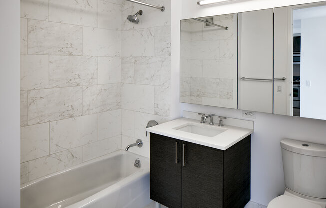 1 bed, 1 bath, 705 sqft, $6,305, Unit 22D